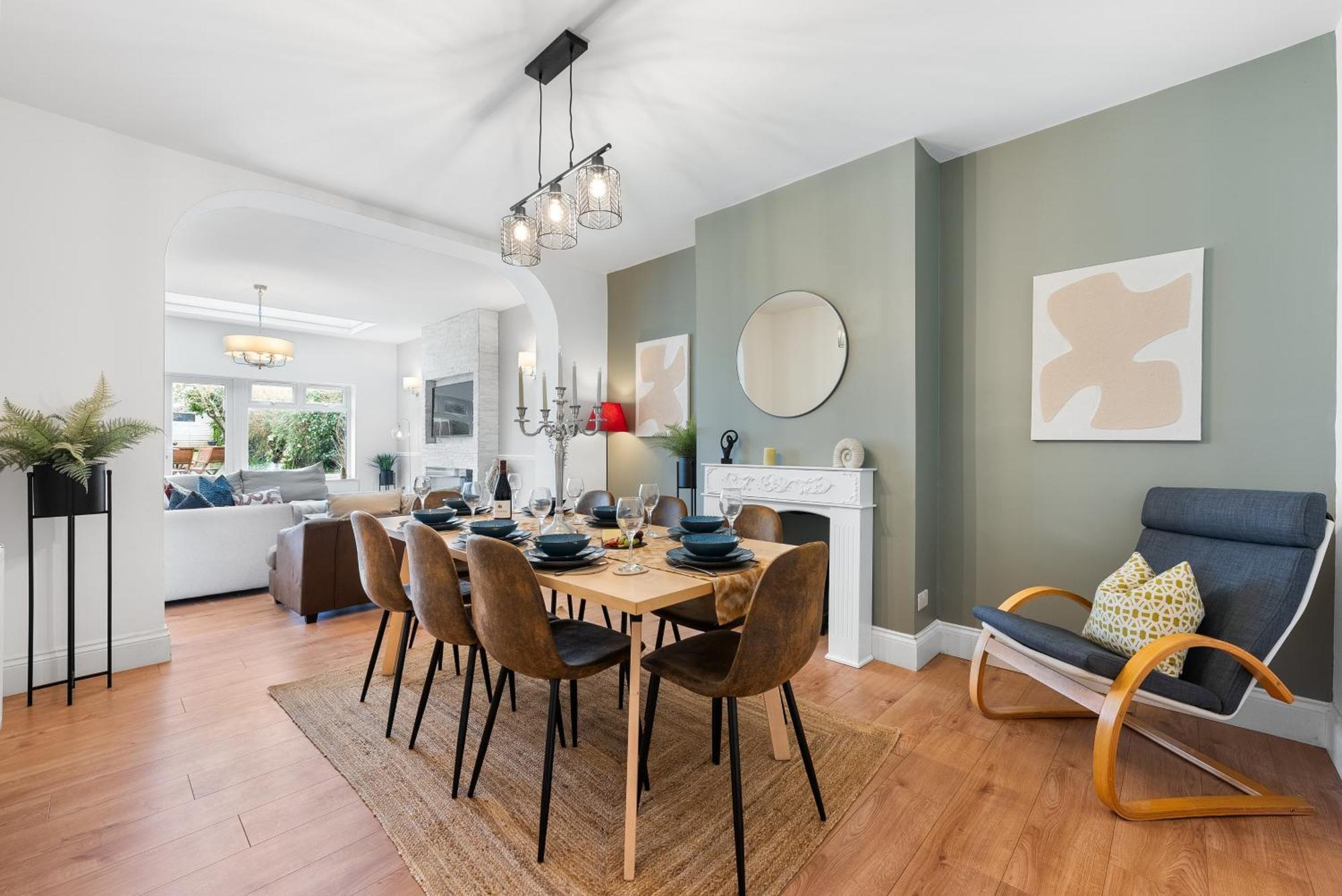 Long Term And Summer Special Offer!! 5-Bedroom Spacious, Stunning Design, Sociable Areas & Cosy House Near South Downs Park, Sleeps 11 With Games Room, Private Parking And Garden - By Blue Puffin Stays Waterlooville Exterior photo
