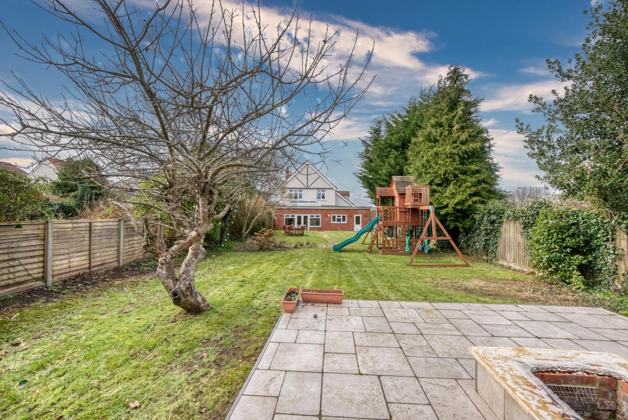 Long Term And Summer Special Offer!! 5-Bedroom Spacious, Stunning Design, Sociable Areas & Cosy House Near South Downs Park, Sleeps 11 With Games Room, Private Parking And Garden - By Blue Puffin Stays Waterlooville Exterior photo