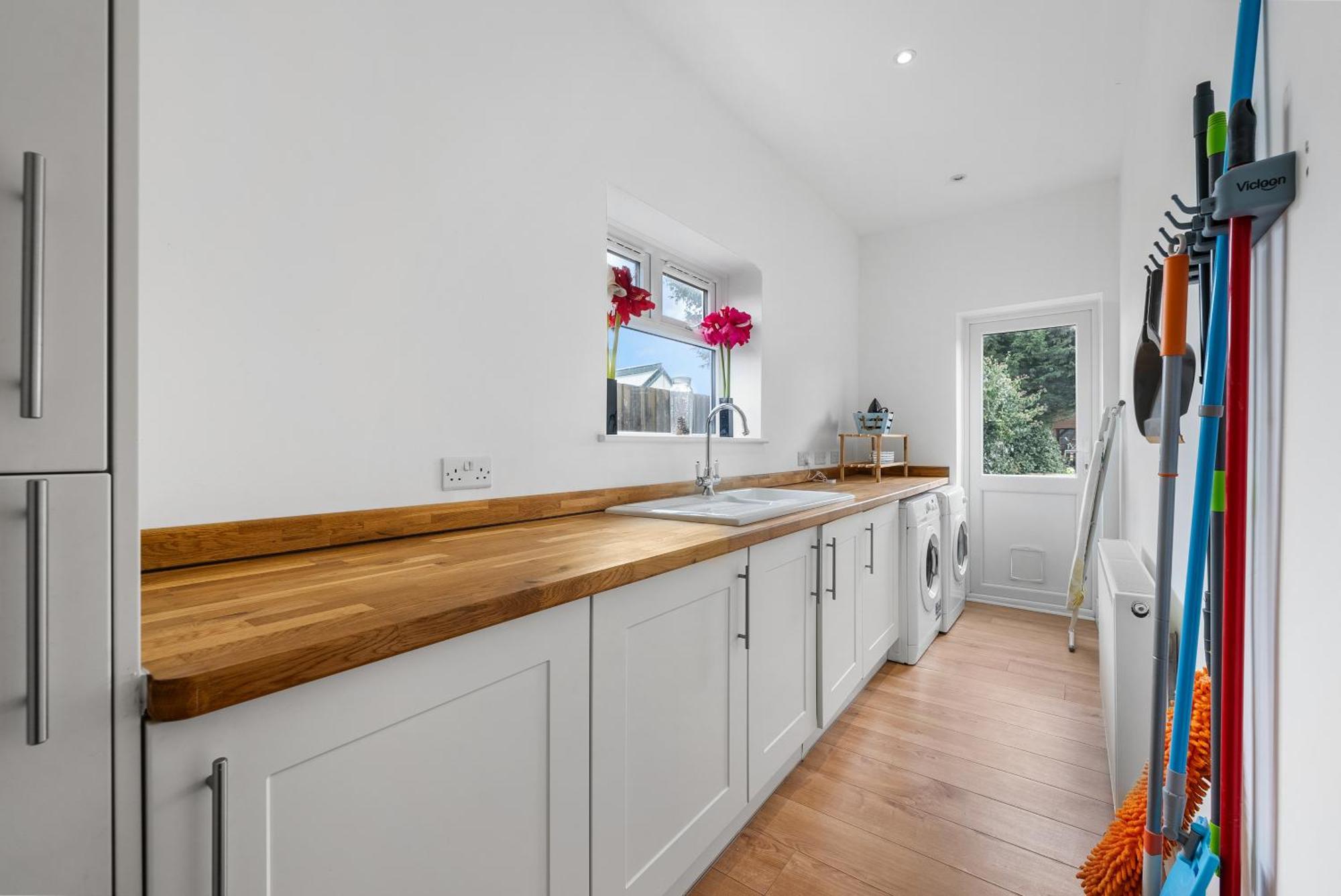 Long Term And Summer Special Offer!! 5-Bedroom Spacious, Stunning Design, Sociable Areas & Cosy House Near South Downs Park, Sleeps 11 With Games Room, Private Parking And Garden - By Blue Puffin Stays Waterlooville Exterior photo