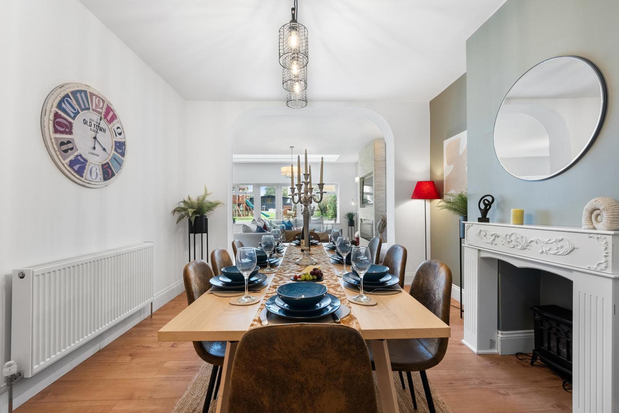 Long Term And Summer Special Offer!! 5-Bedroom Spacious, Stunning Design, Sociable Areas & Cosy House Near South Downs Park, Sleeps 11 With Games Room, Private Parking And Garden - By Blue Puffin Stays Waterlooville Exterior photo