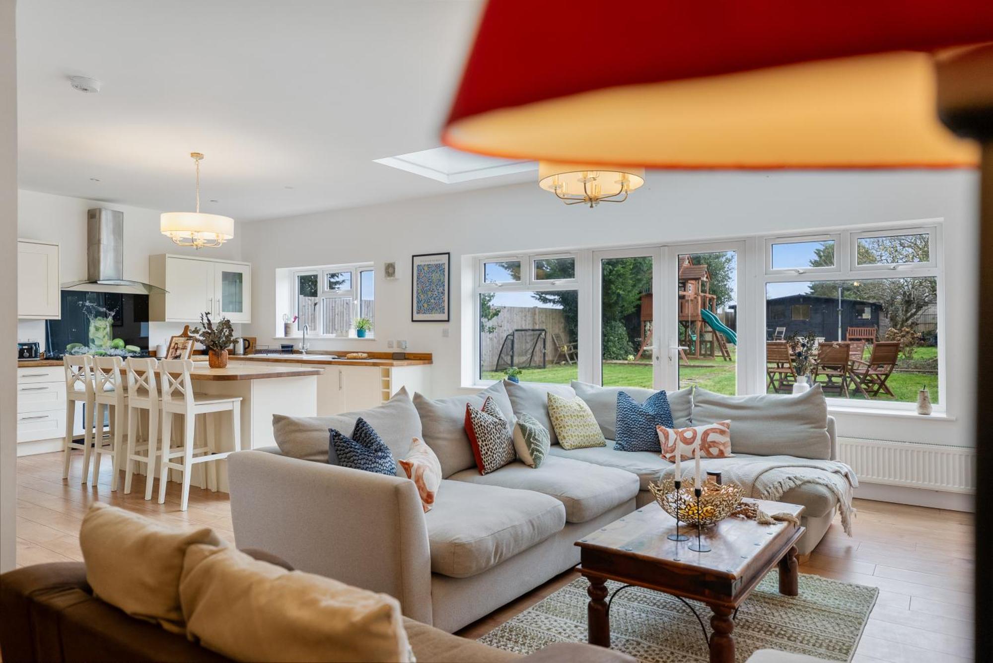 Long Term And Summer Special Offer!! 5-Bedroom Spacious, Stunning Design, Sociable Areas & Cosy House Near South Downs Park, Sleeps 11 With Games Room, Private Parking And Garden - By Blue Puffin Stays Waterlooville Exterior photo